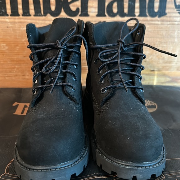 Women’s 5 Timberland Boots - Picture 3 of 10